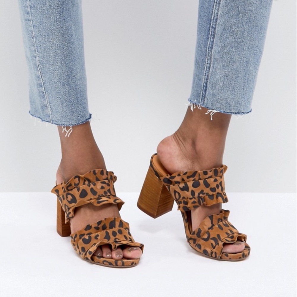 Free People Rosie Ruffle Sandal